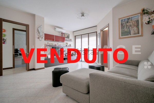 appartamento in vendita a Lainate