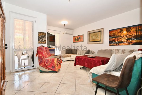 casa indipendente in vendita a Lainate