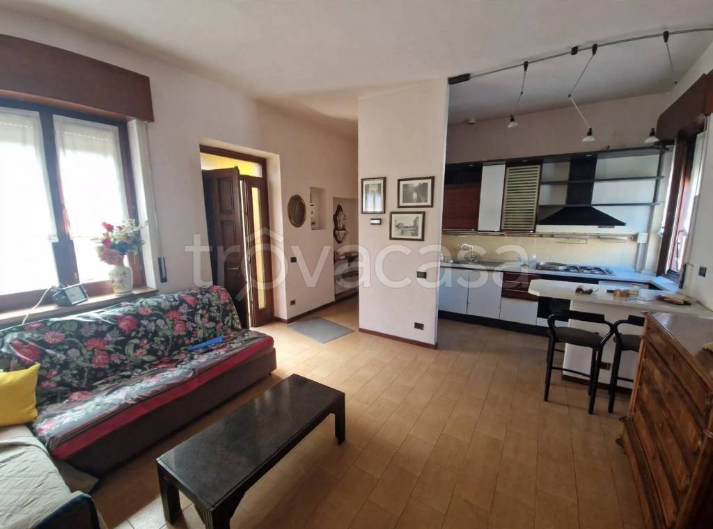 appartamento in vendita a Lainate in zona Pagliera