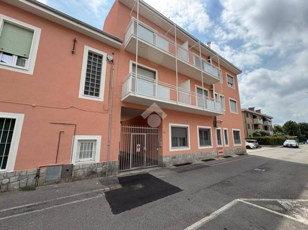 appartamento in vendita a Lainate in zona Pagliera