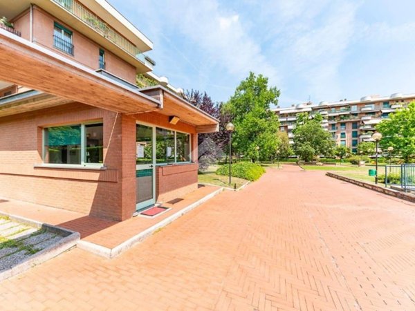 appartamento in vendita a Lainate in zona Pagliera