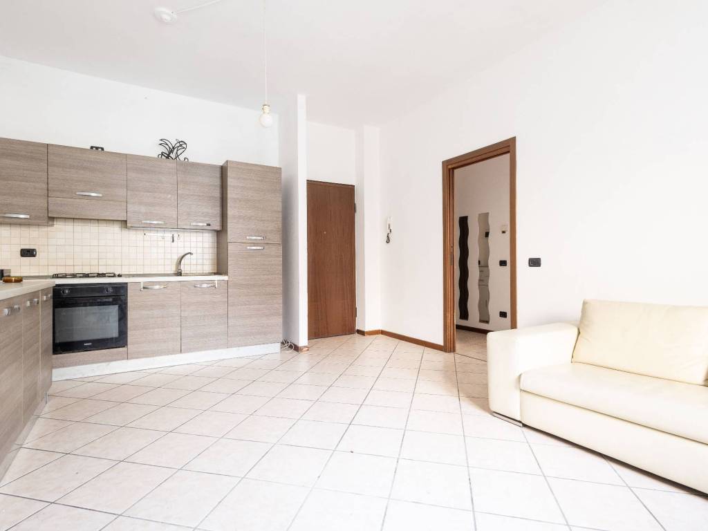 appartamento in vendita a Lainate in zona Pagliera