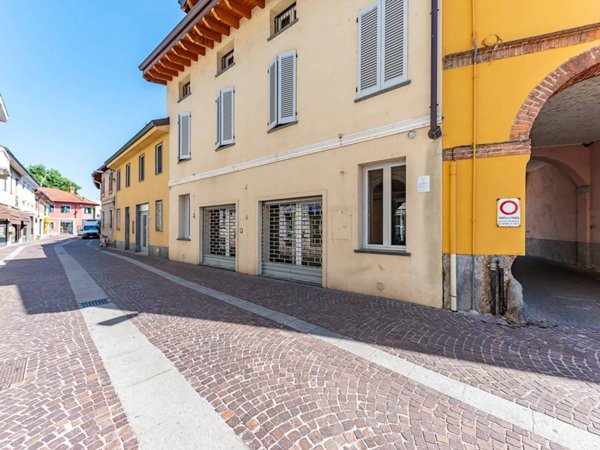 appartamento in vendita a Lainate in zona Pagliera