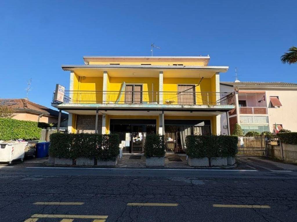 intera palazzina in vendita a Lainate