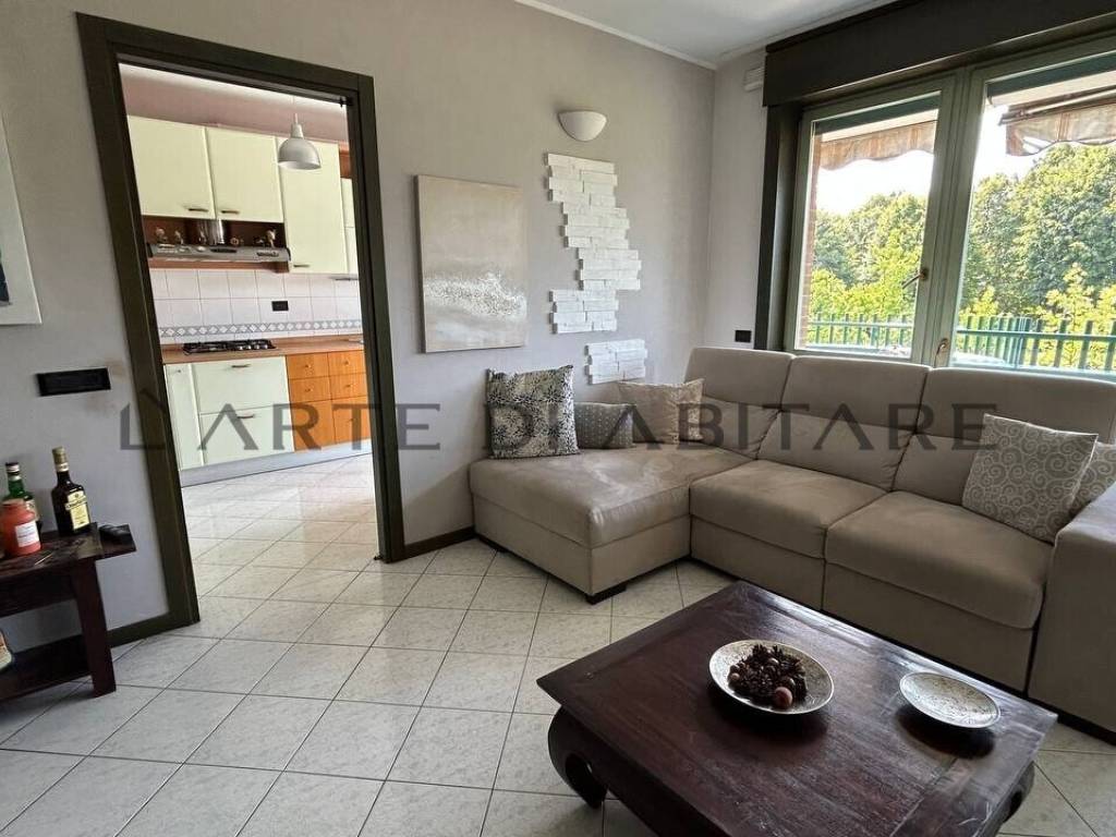 appartamento in vendita a Lainate in zona Pagliera