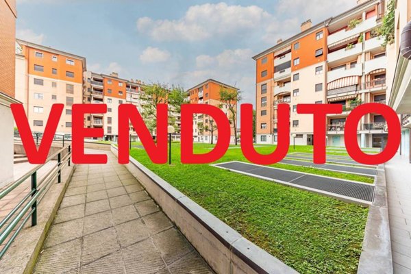 appartamento in vendita a Lainate in zona Pagliera