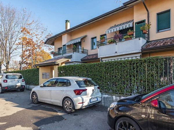 negozio in vendita a Lainate