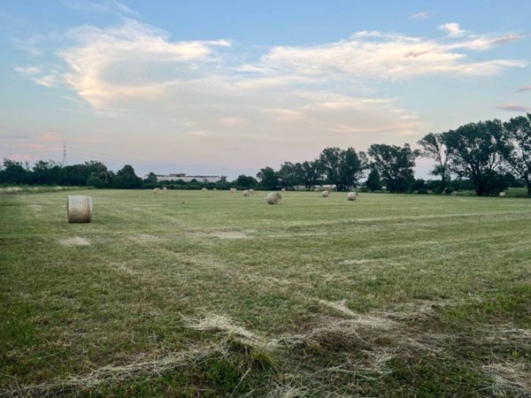 terreno in vendita a Lainate