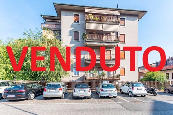 appartamento in vendita a Lainate in zona Barbaiana