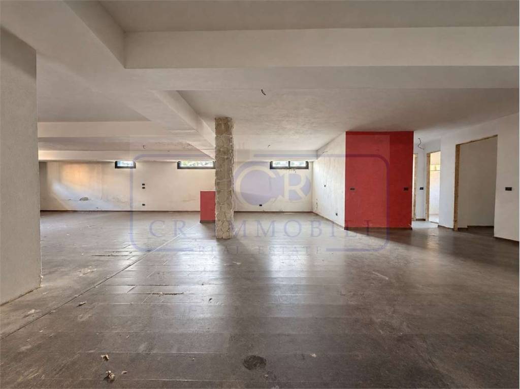 locale commerciale in vendita a Lainate