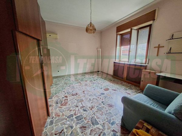 casa indipendente in vendita a Lainate in zona Pagliera