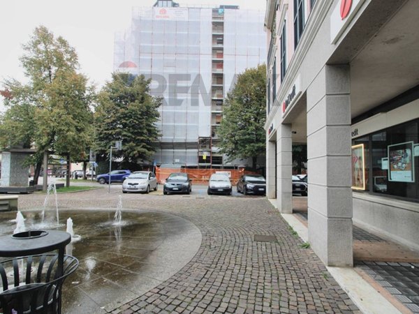 appartamento in vendita a Lainate in zona Pagliera