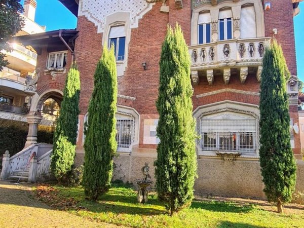casa indipendente in vendita a Legnano