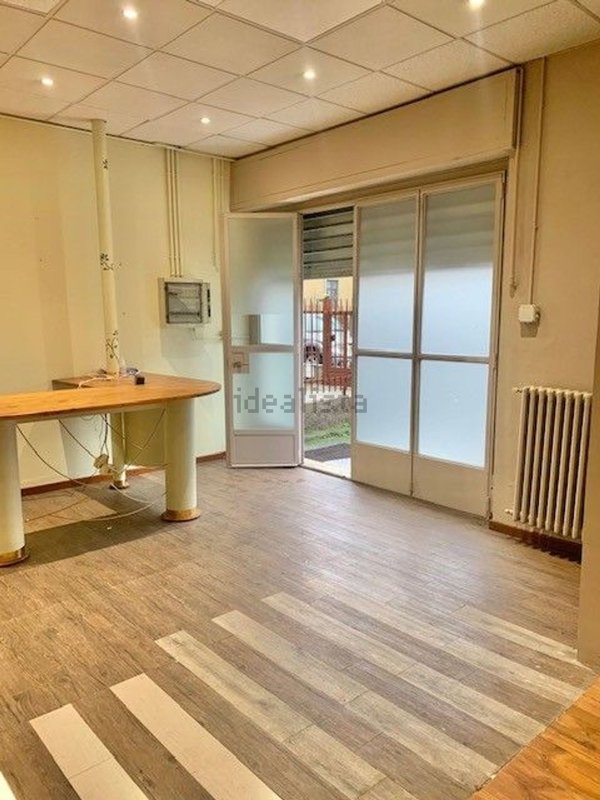 negozio in vendita a Legnano