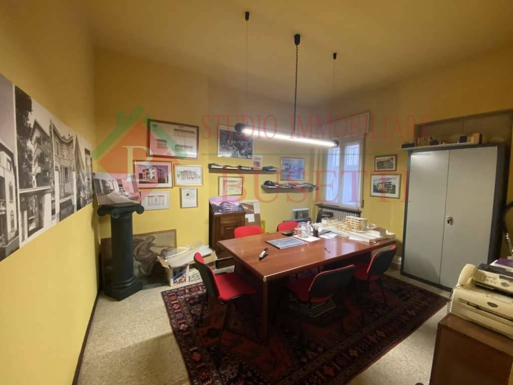 locale commerciale in vendita a Legnano