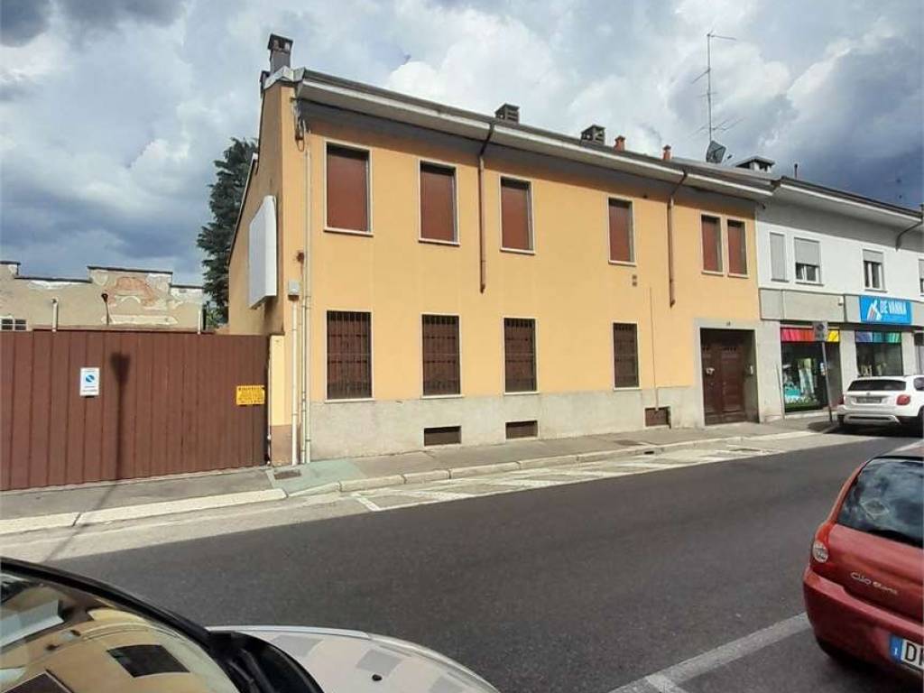 intera palazzina in vendita a Legnano
