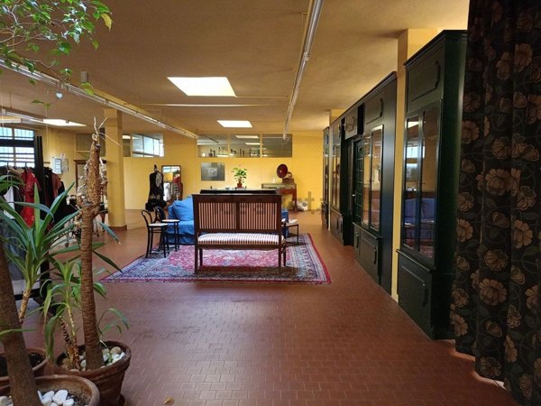 locale di sgombero in vendita a Legnano