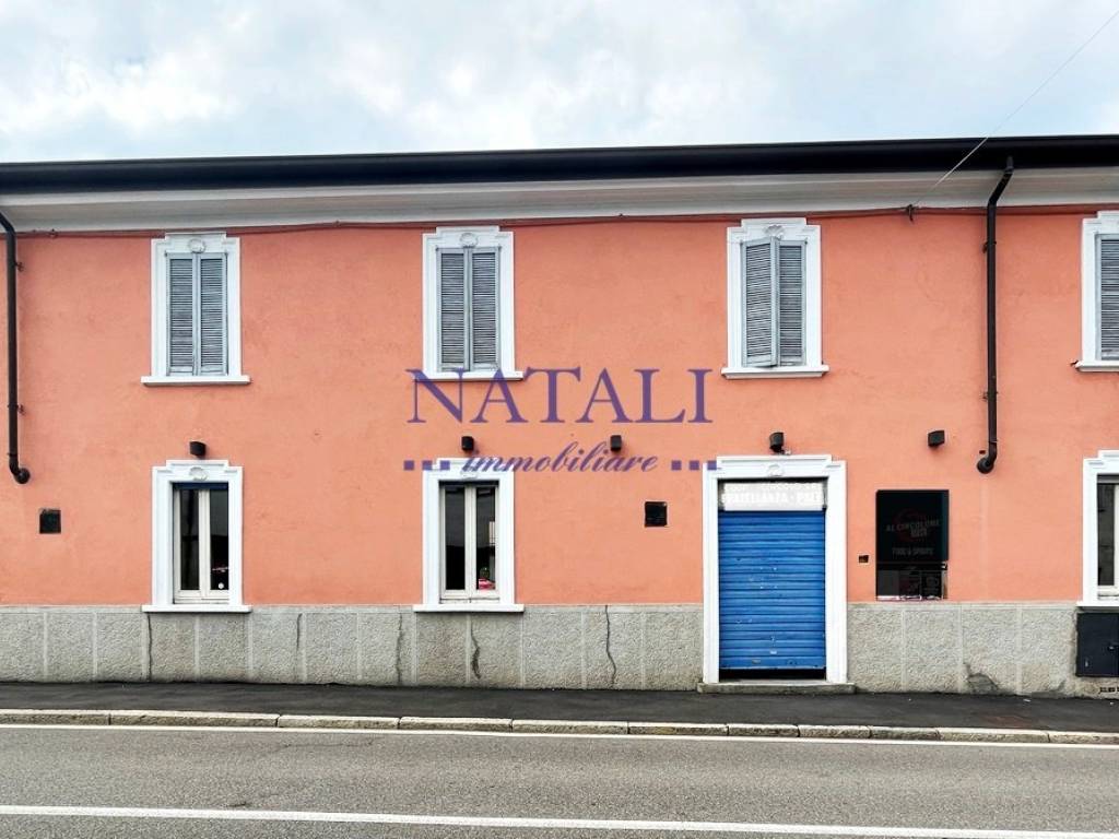 intera palazzina in vendita a Legnano