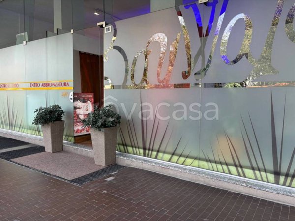 negozio in vendita a Legnano