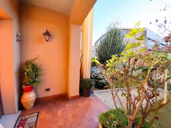 casa indipendente in vendita a Legnano