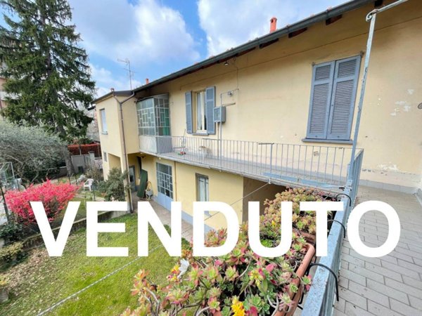 casa indipendente in vendita a Legnano