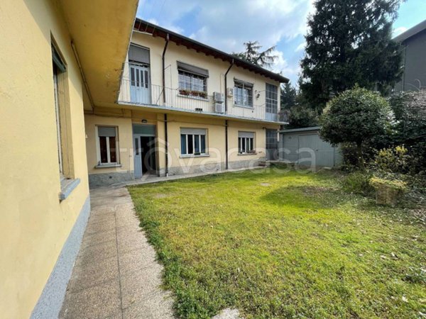casa indipendente in vendita a Legnano