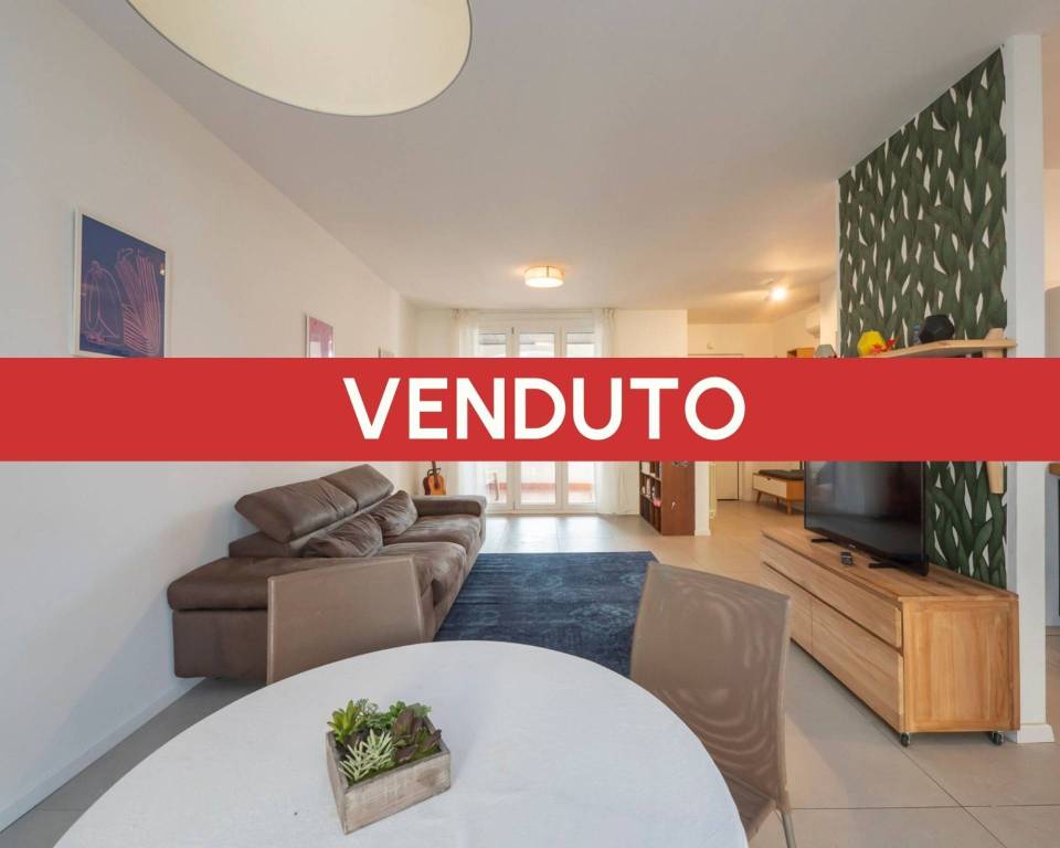 casa indipendente in vendita a Legnano