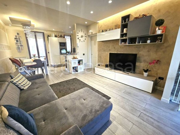 casa indipendente in vendita a Legnano