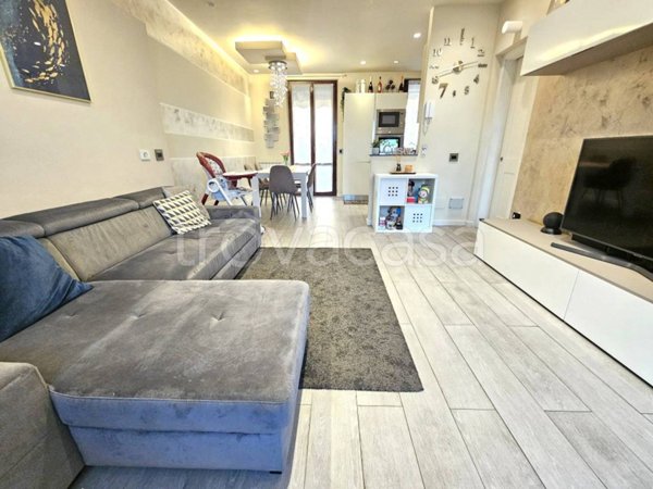 casa indipendente in vendita a Legnano