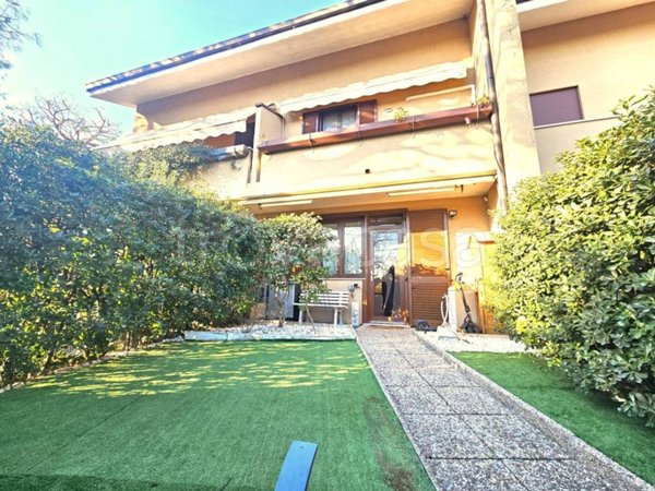 casa indipendente in vendita a Legnano
