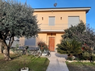 casa indipendente in vendita a Legnano