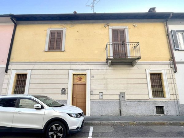 casa indipendente in vendita a Legnano
