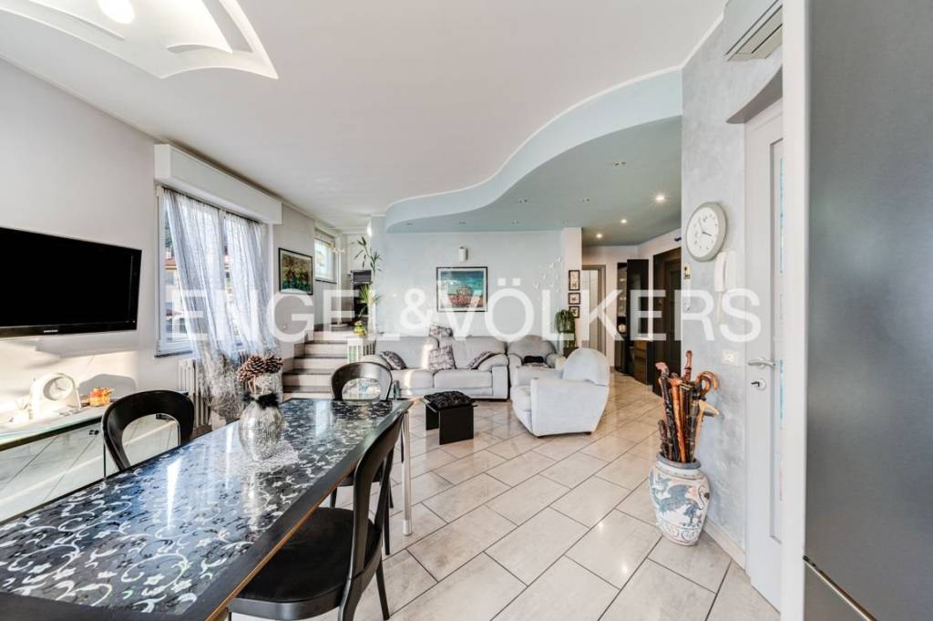 casa indipendente in vendita a Legnano