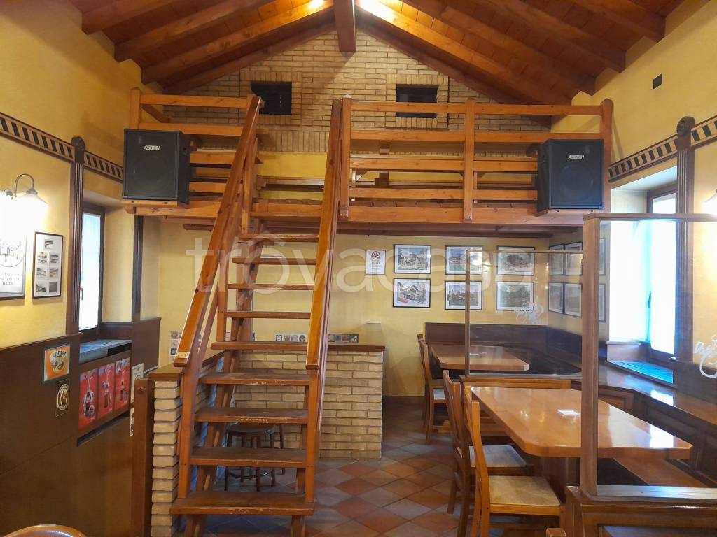 negozio in vendita a Legnano