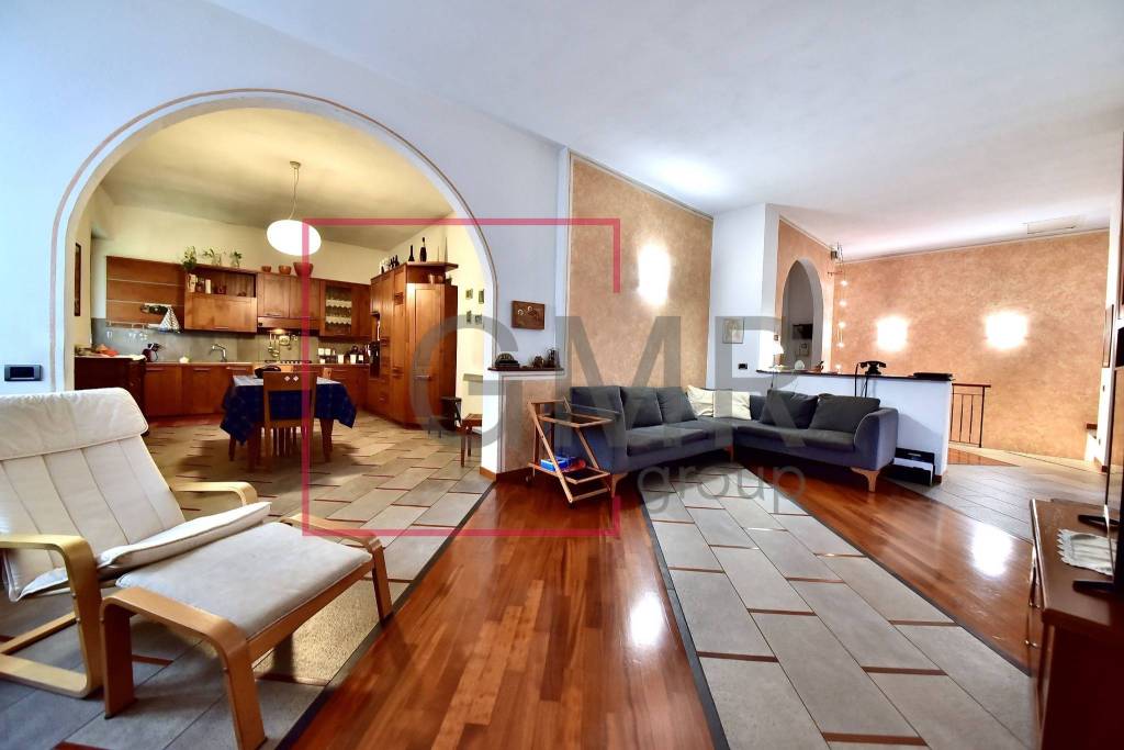 casa indipendente in vendita a Legnano