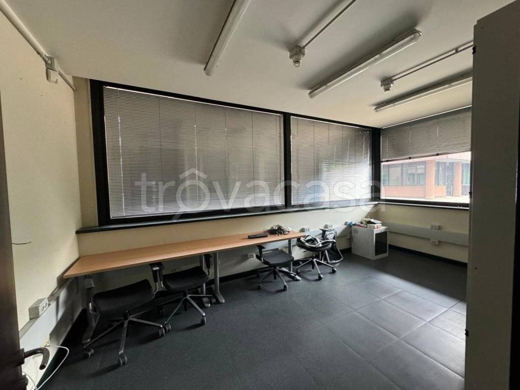 ufficio in vendita a Legnano