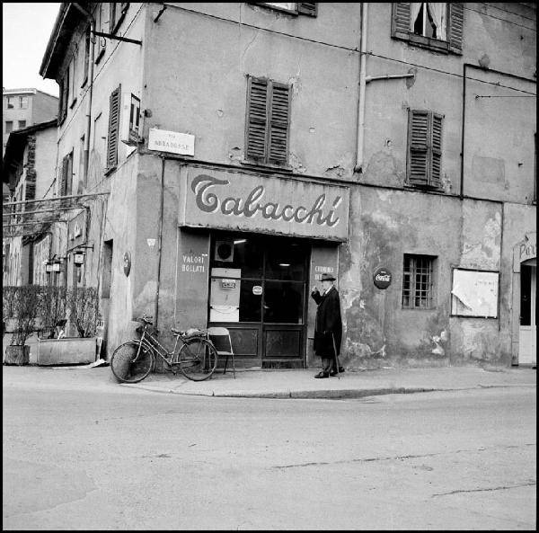negozio in vendita a Legnano