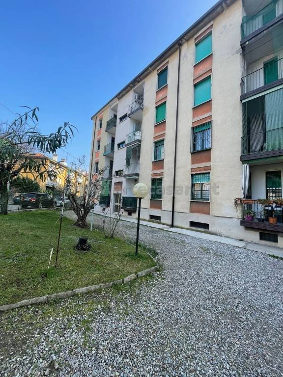 appartamento in vendita a Legnano
