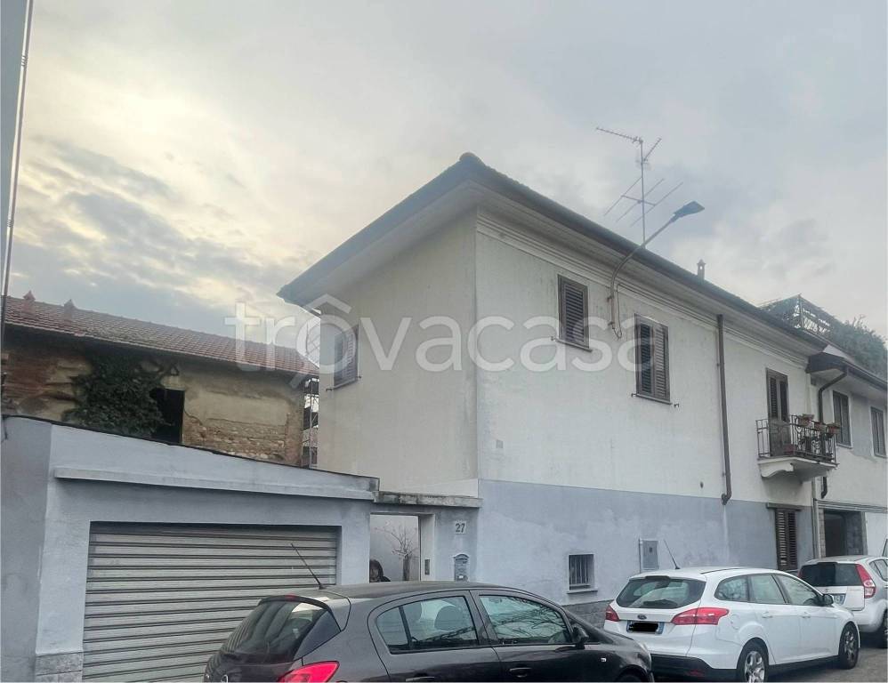 casa indipendente in vendita a Legnano