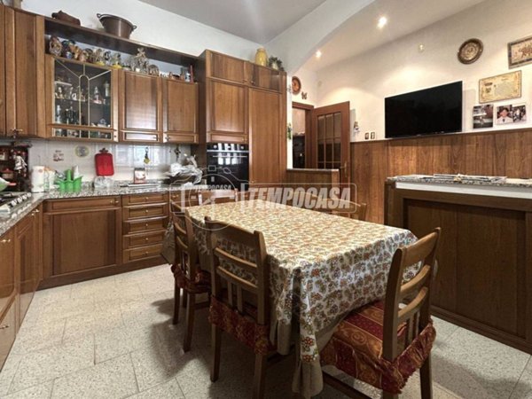 casa indipendente in vendita a Legnano
