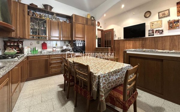 casa indipendente in vendita a Legnano