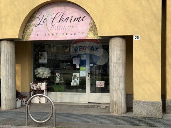 negozio in vendita a Legnano