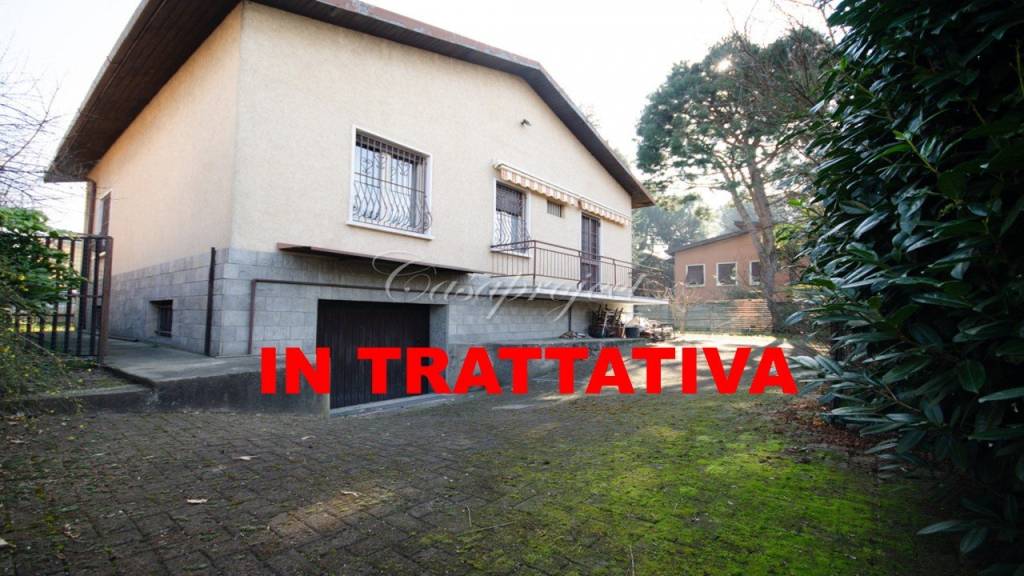casa indipendente in vendita a Legnano