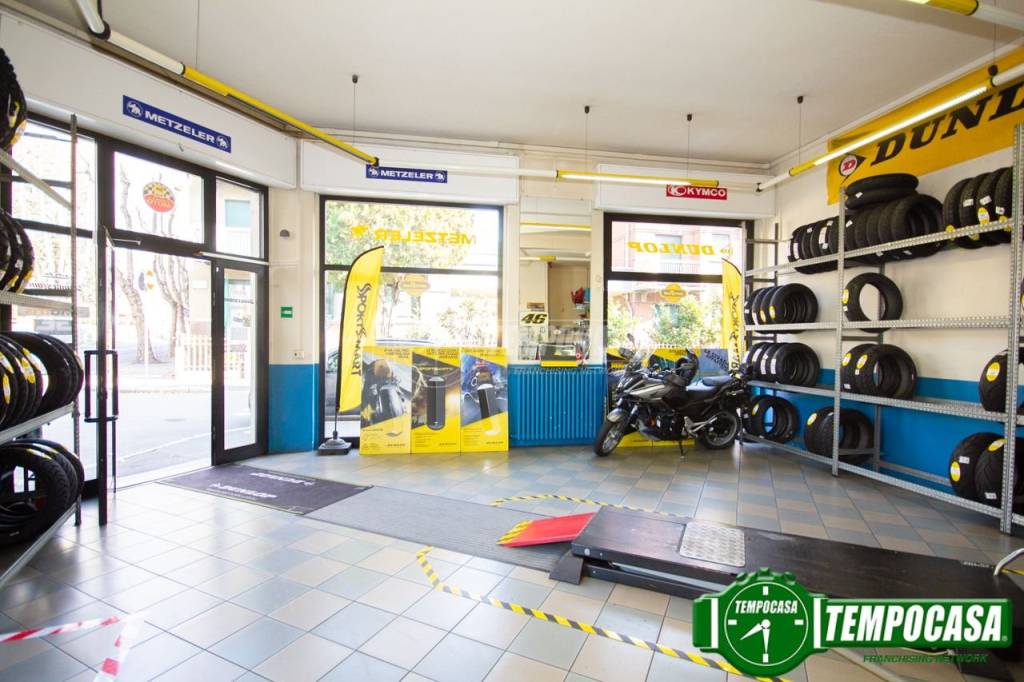 negozio in vendita a Legnano