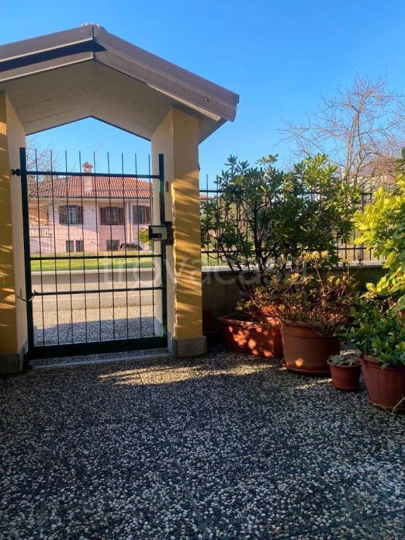 casa indipendente in vendita a Legnano