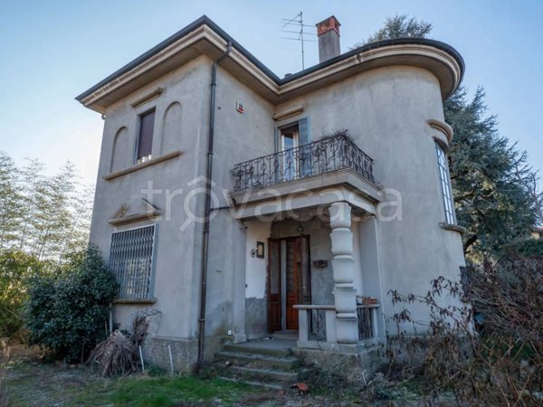 casa indipendente in vendita a Legnano