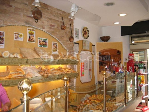 negozio in vendita a Legnano