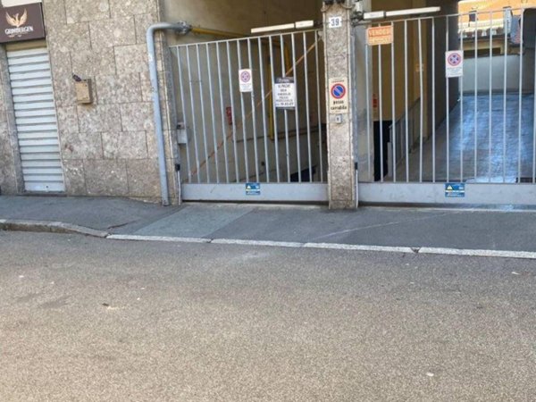 negozio in vendita a Legnano