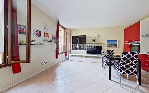 casa indipendente in vendita a Legnano