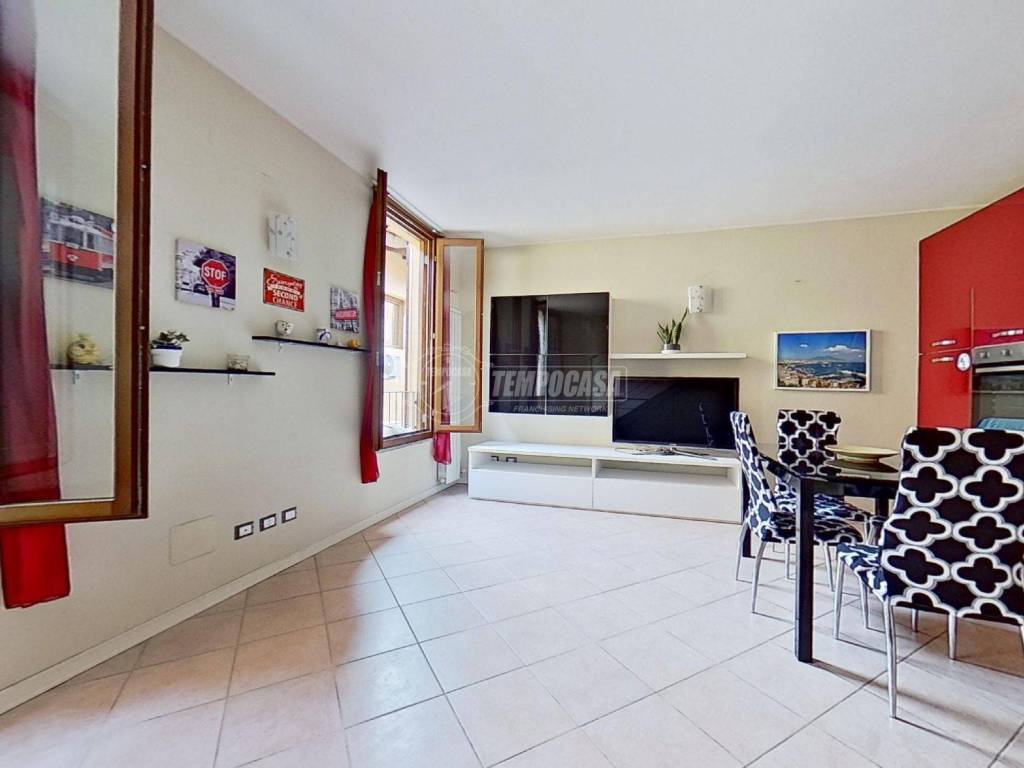 casa indipendente in vendita a Legnano